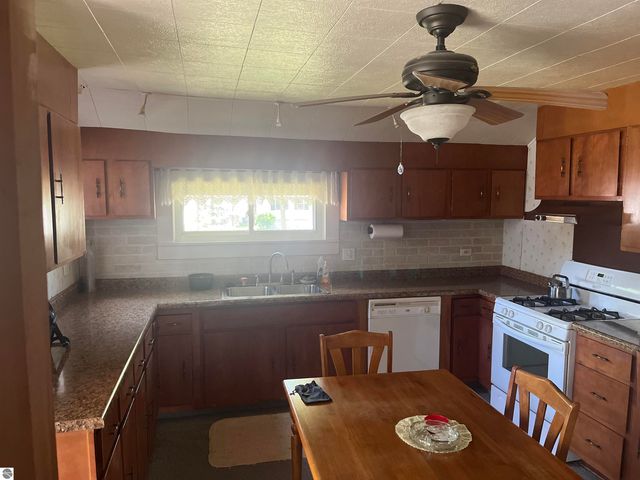 200 Second Avenue, Tawas City, MI 48763