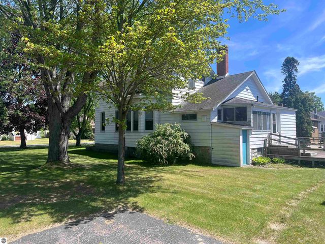 200 Second Avenue, Tawas City, MI 48763