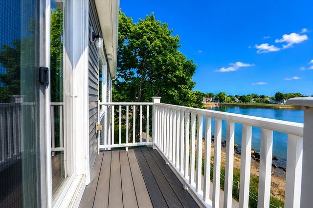 82 Webb St 2L, Salem, MA 01970