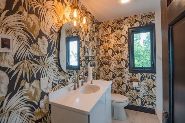 82 Webb St 2L, Salem, MA 01970