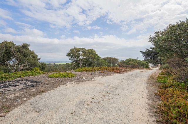 905 W Blanco Road, Salinas, CA 93908