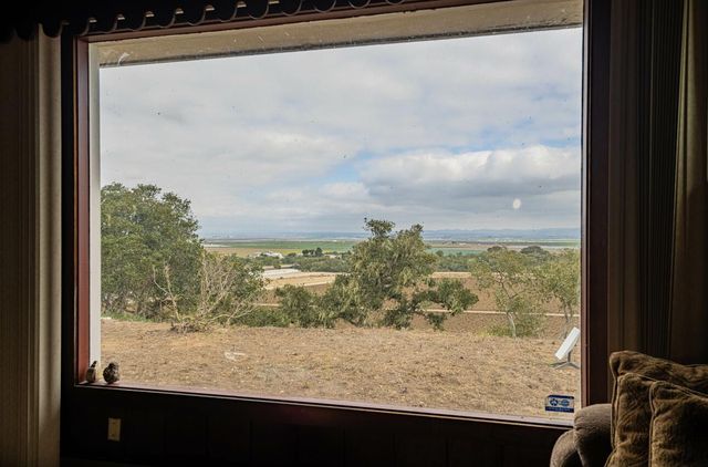 905 W Blanco Road, Salinas, CA 93908