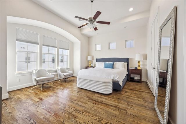 10950 Wrenwood Green, Houston, TX 77043
