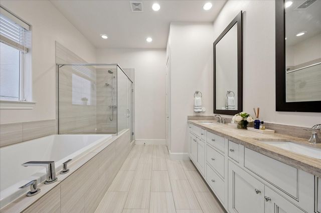 10950 Wrenwood Green, Houston, TX 77043