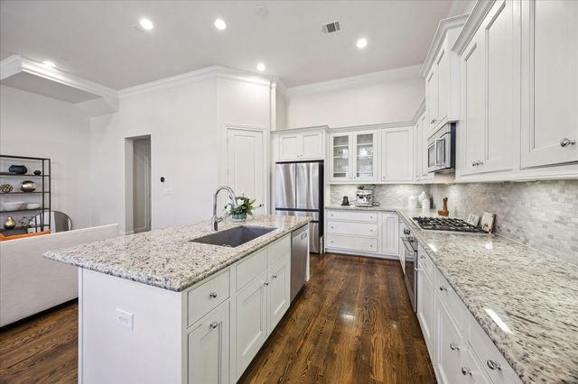 10950 Wrenwood Green, Houston, TX 77043
