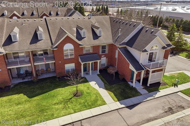 29717 Nottingham Circle, Livonia, MI 48152