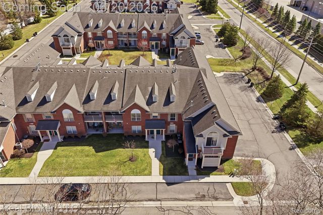 29717 Nottingham Circle, Livonia, MI 48152