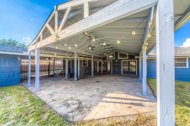 3627 Tartan Lane, Houston, TX 77025