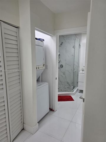 8523 NW 35th Pl, Miami, FL 33147