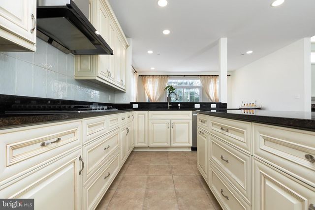 215 N VAN BUREN ST, Rockville, MD 20850