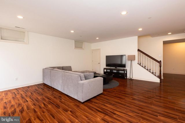 215 N VAN BUREN ST, Rockville, MD 20850