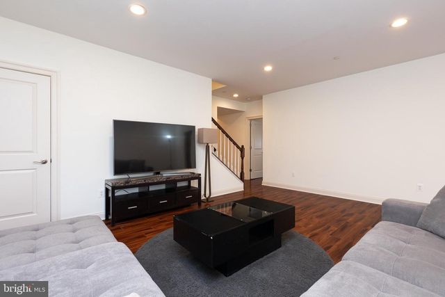 215 N VAN BUREN ST, Rockville, MD 20850