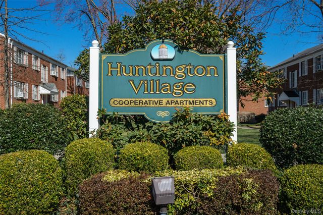22 Nathan Hale Drive 80A, Huntington, NY 11743