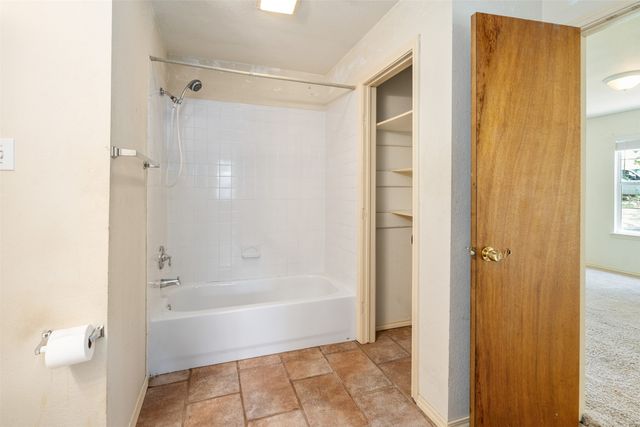 134 Meandering Way, Mabank, TX 75156