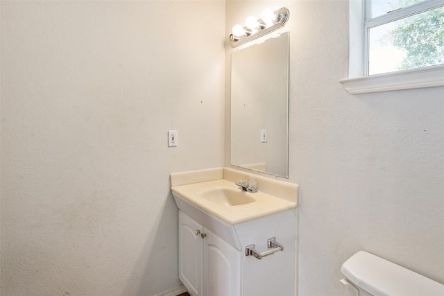134 Meandering Way, Mabank, TX 75156