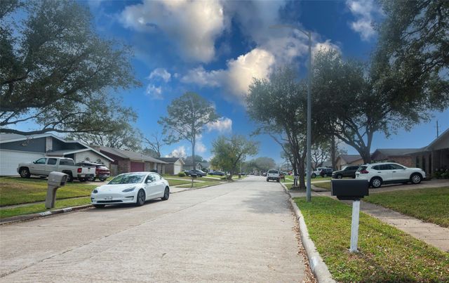7206 La Granada Drive, Houston, TX 77083