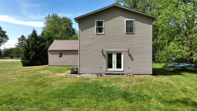 22359 Gratiot Road, Merrill, MI 48637