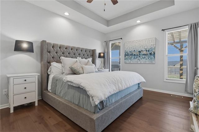 647 SW Crestview Drive, Grain Valley, MO 64029