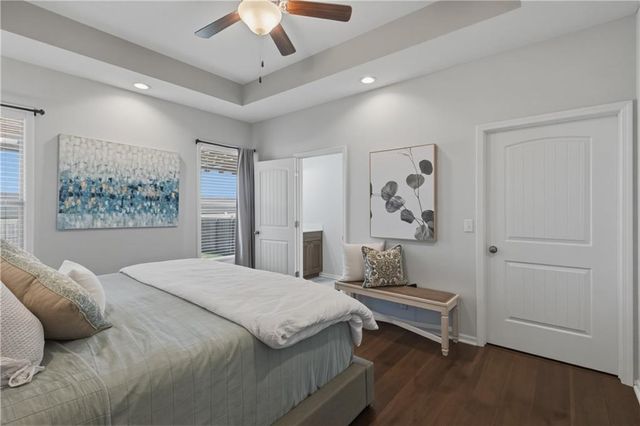 647 SW Crestview Drive, Grain Valley, MO 64029