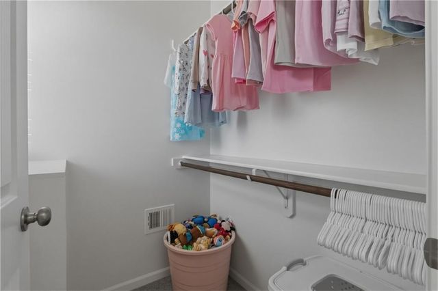 647 SW Crestview Drive, Grain Valley, MO 64029