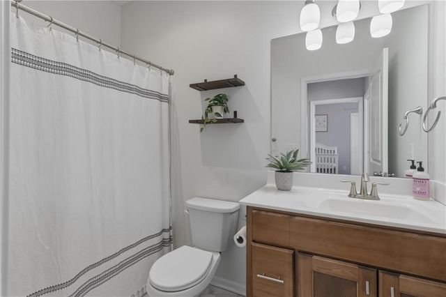 647 SW Crestview Drive, Grain Valley, MO 64029