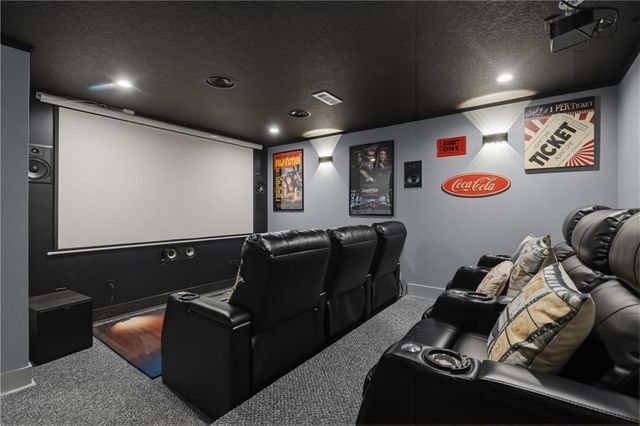 647 SW Crestview Drive, Grain Valley, MO 64029