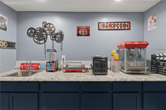 647 SW Crestview Drive, Grain Valley, MO 64029