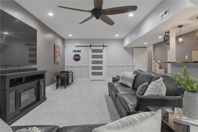 647 SW Crestview Drive, Grain Valley, MO 64029