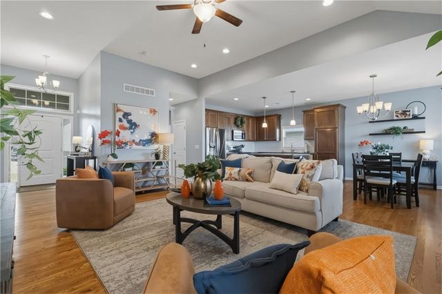 647 SW Crestview Drive, Grain Valley, MO 64029