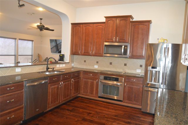 3965 Hunter Peak Road, Fort Worth, TX 76262