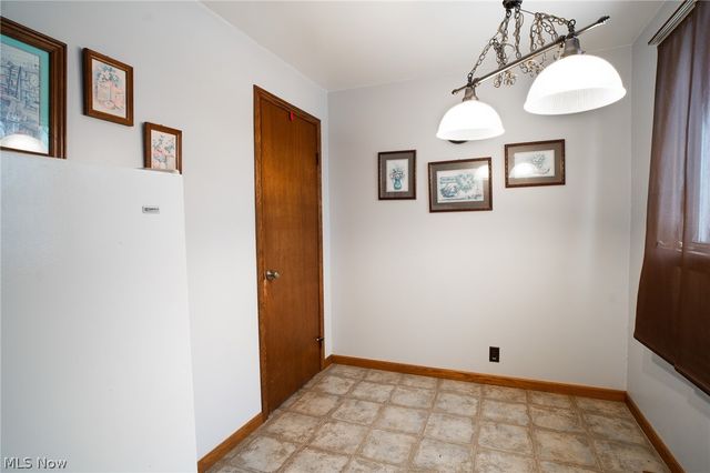 11 Pacific Road NE, Carrollton, OH 44615