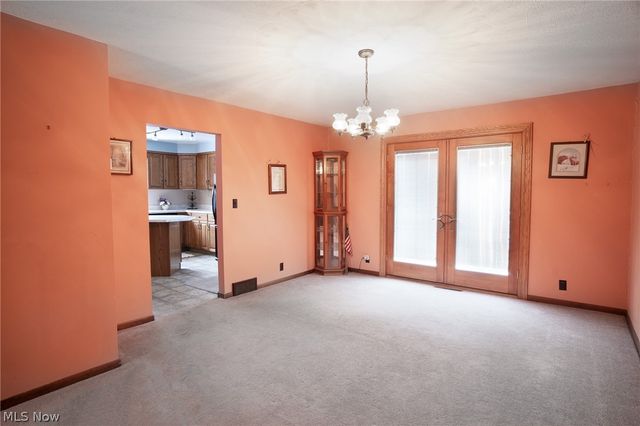 11 Pacific Road NE, Carrollton, OH 44615