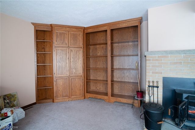 11 Pacific Road NE, Carrollton, OH 44615