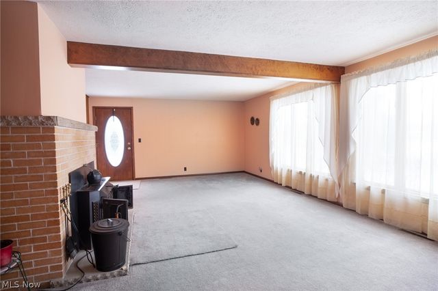 11 Pacific Road NE, Carrollton, OH 44615