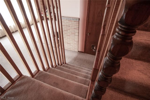 11 Pacific Road NE, Carrollton, OH 44615