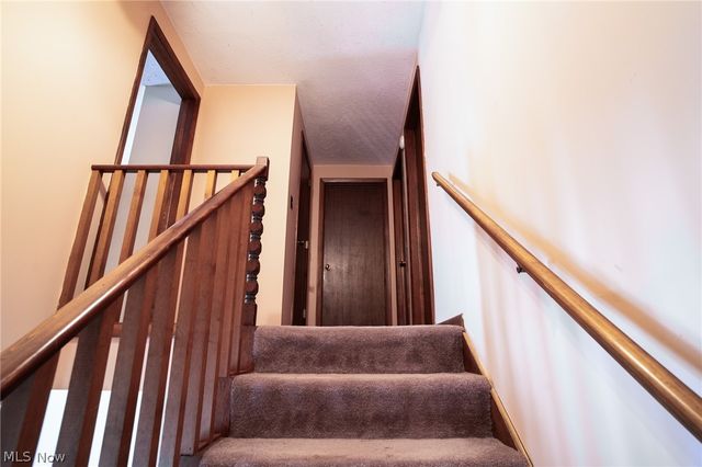 11 Pacific Road NE, Carrollton, OH 44615