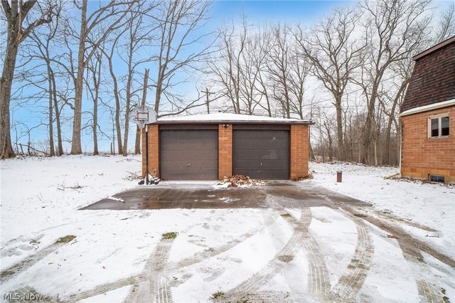 11 Pacific Road NE, Carrollton, OH 44615