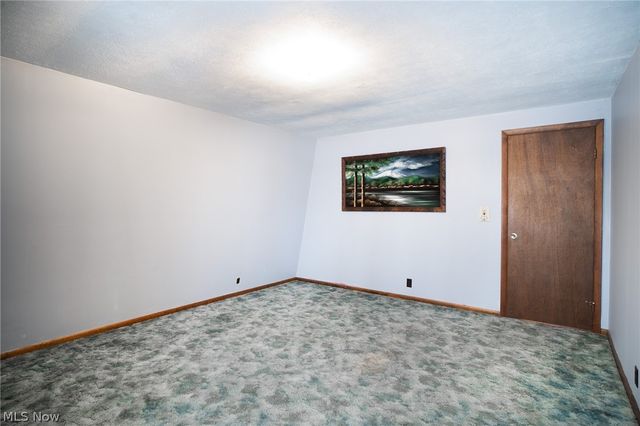 11 Pacific Road NE, Carrollton, OH 44615