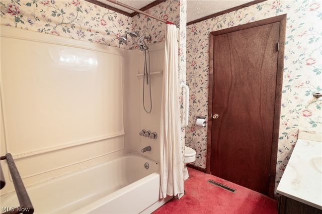 11 Pacific Road NE, Carrollton, OH 44615