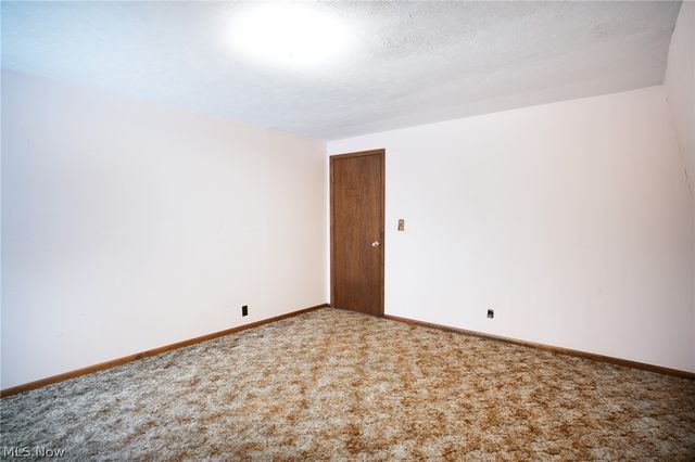 11 Pacific Road NE, Carrollton, OH 44615