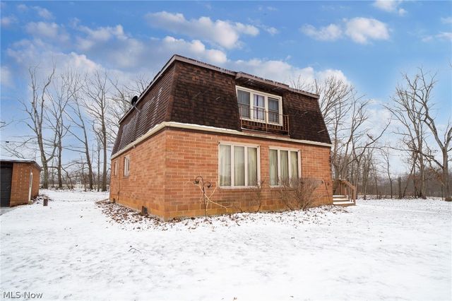 11 Pacific Road NE, Carrollton, OH 44615