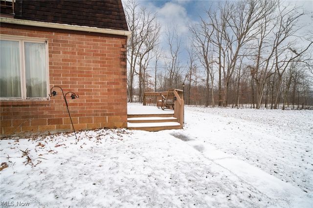 11 Pacific Road NE, Carrollton, OH 44615