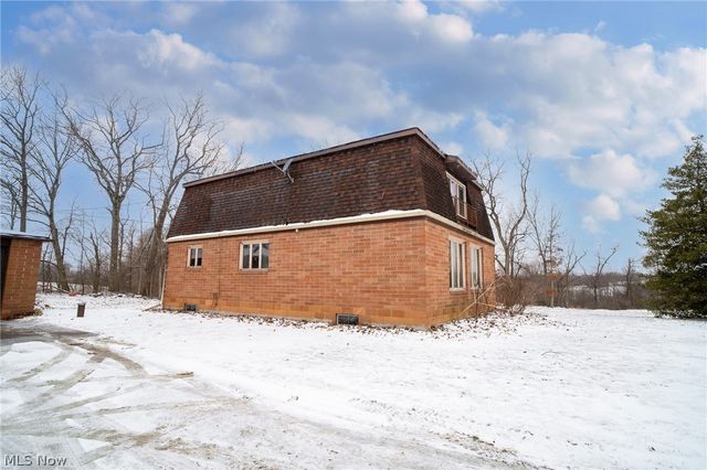 11 Pacific Road NE, Carrollton, OH 44615