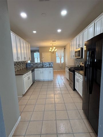 10120 Sourwood Drive, Fort Worth, TX 76244