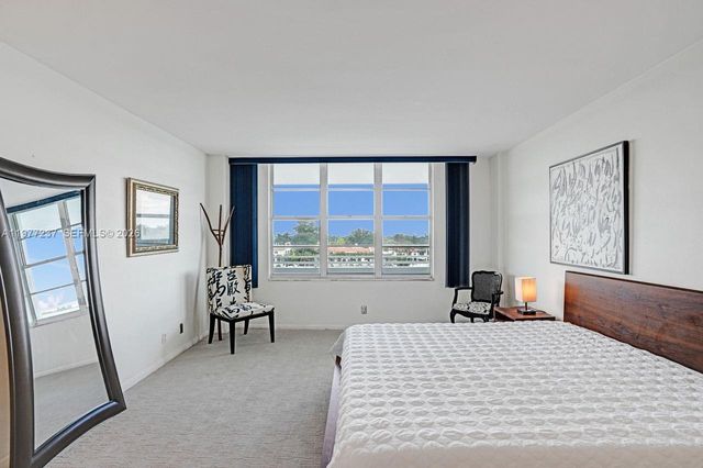 5700 Collins Ave 5L, Miami Beach, FL 33140