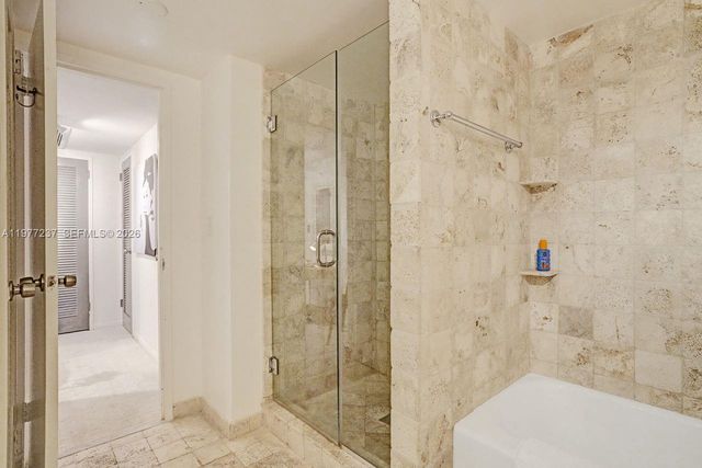 5700 Collins Ave 5L, Miami Beach, FL 33140