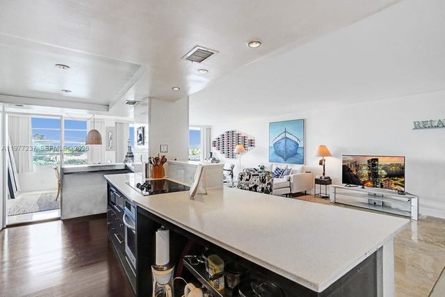 5700 Collins Ave 5L, Miami Beach, FL 33140