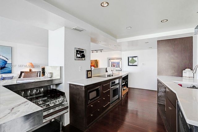 5700 Collins Ave 5L, Miami Beach, FL 33140