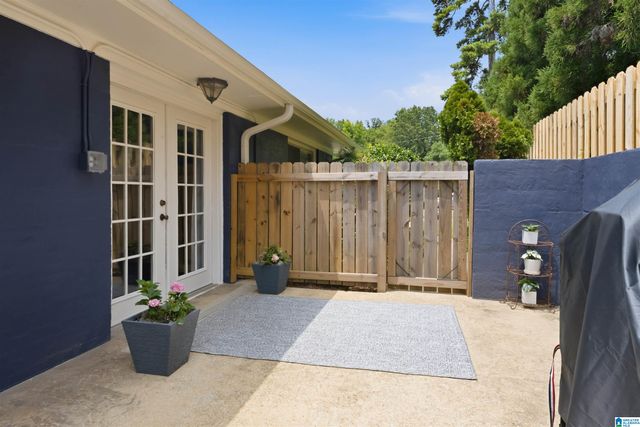 1800 LAUREL ROAD, Vestavia Hills, AL 35216