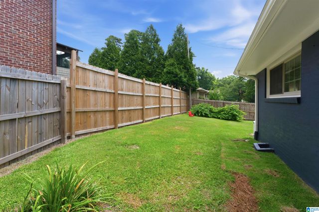 1800 LAUREL ROAD, Vestavia Hills, AL 35216